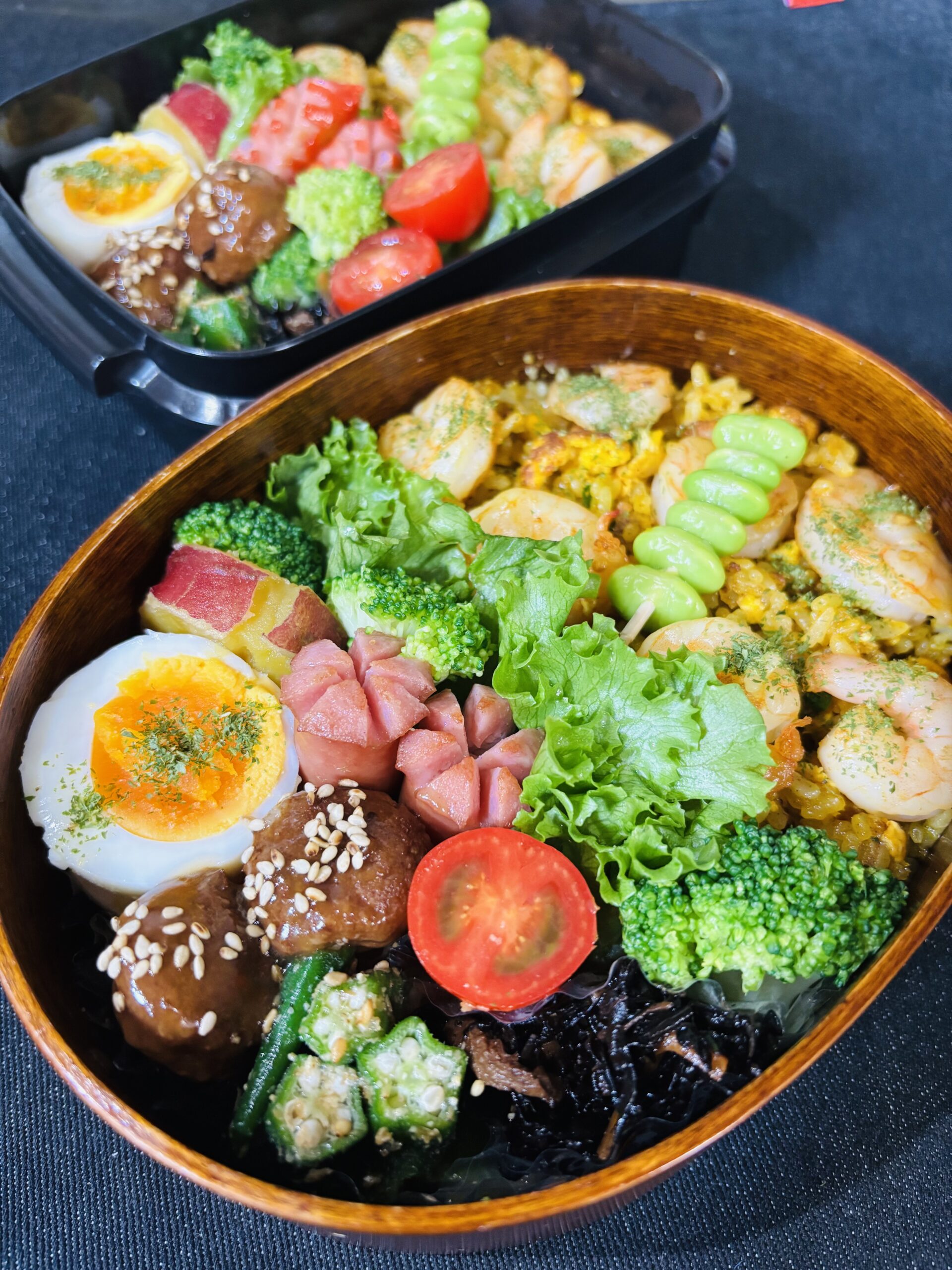 エビ入りドライカレー弁当のアイキャッチ画像｜五行バランスで彩る栄養満点ランチ